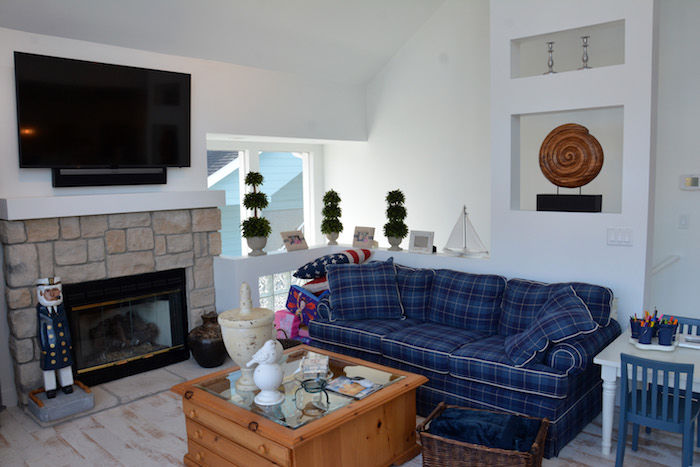 Home Built By Otto Construction - Living Room